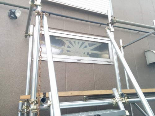 ガラス割れ高所作業 ガラス割れ高所作業