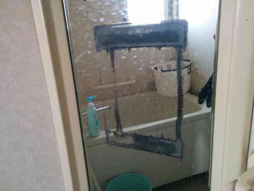 船橋市の浴室の鏡の修理・交換　現地調査！