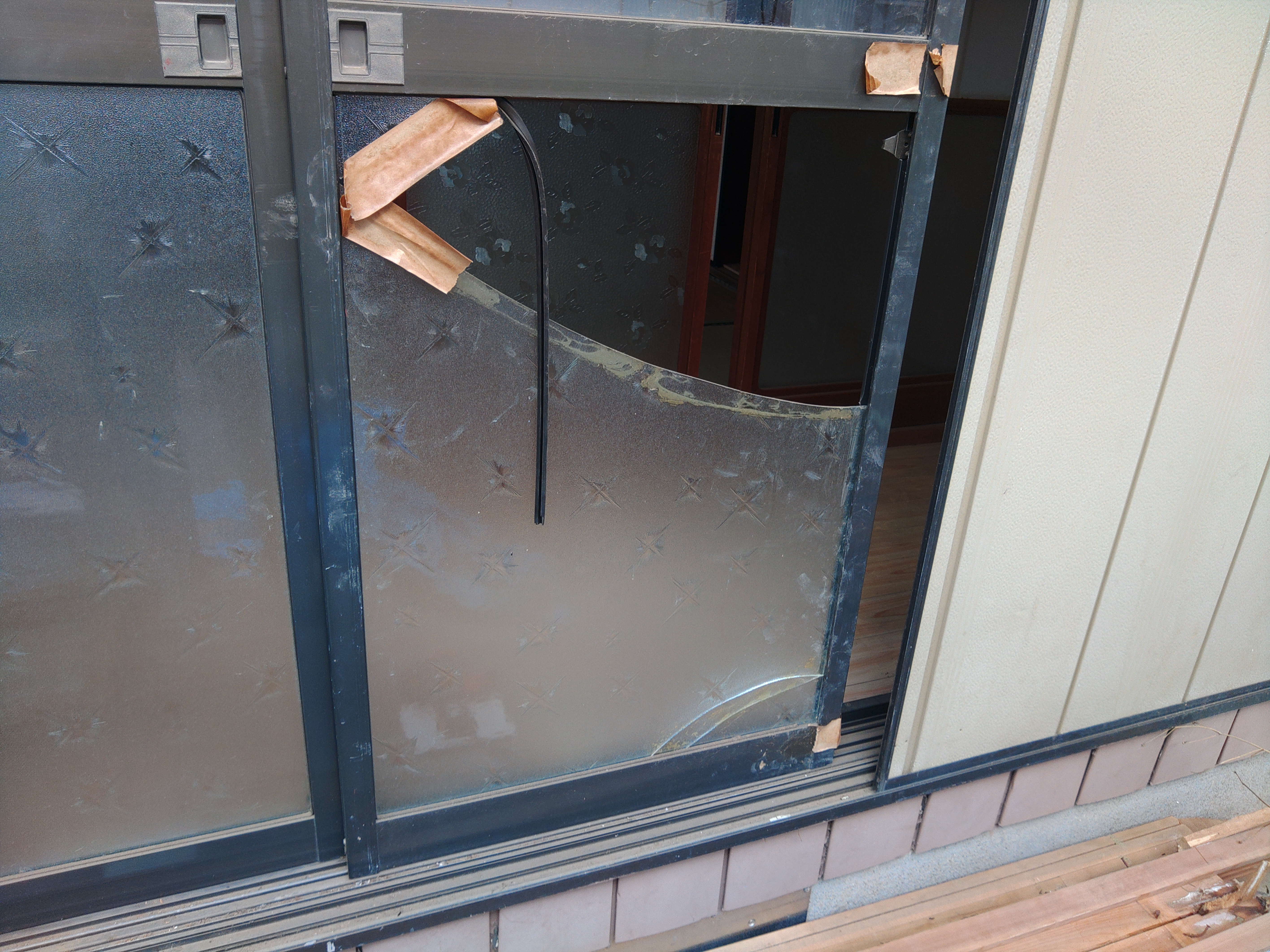 �y�䑷�q�s�z�|���o�����̃K���X����C���b�ˑR�̃K���X�j�����v���Ή��I���S�E���J�ȃK���X��������