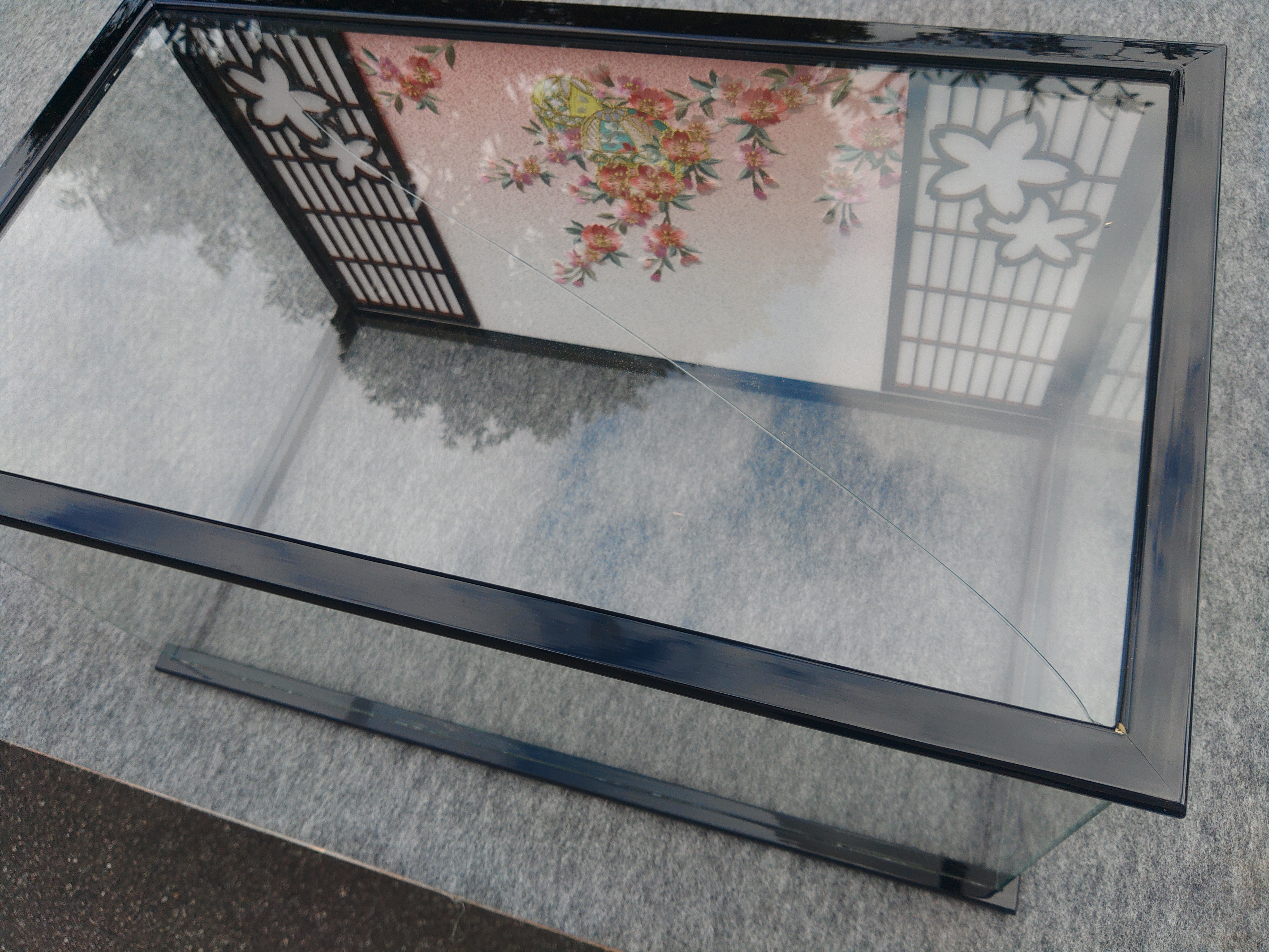 �y�����s�z�l�`�P�[�X�̃K���X�C���b�V�K���X������Ă��܂����P�[�X�������Ή����܂���