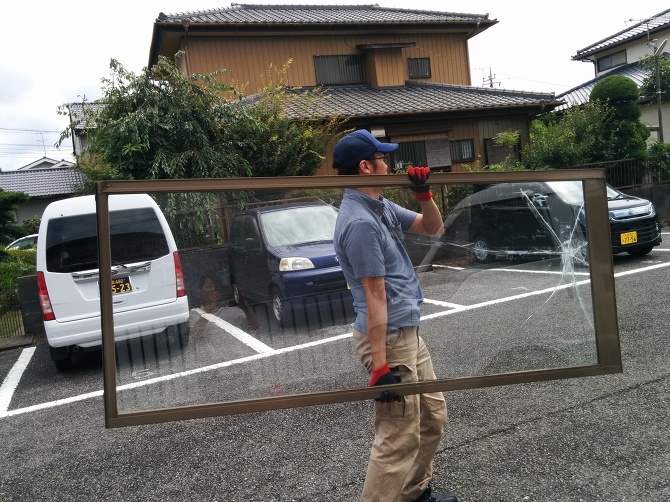 ガラス修理 ガラス修理